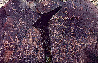 Petroglyphs near Crump Lake